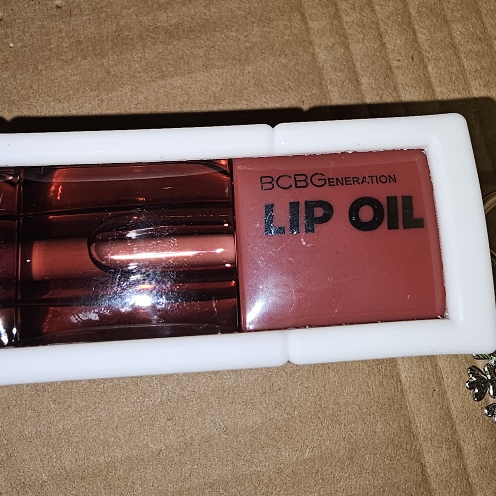 BCBGeneration Lip Oil - Bold Crimson